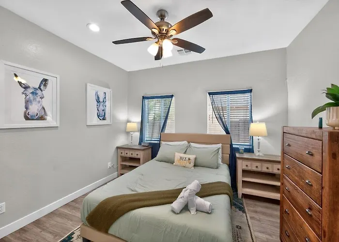 Holiday home Lux Mins To Chase Field Banner Med Valleywise Phoenix
