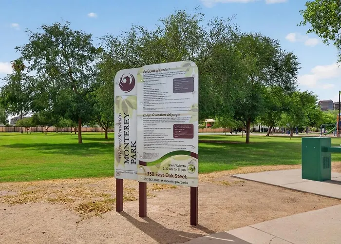Lux Mins To Chase Field Banner Med Valleywise Holiday home Phoenix
